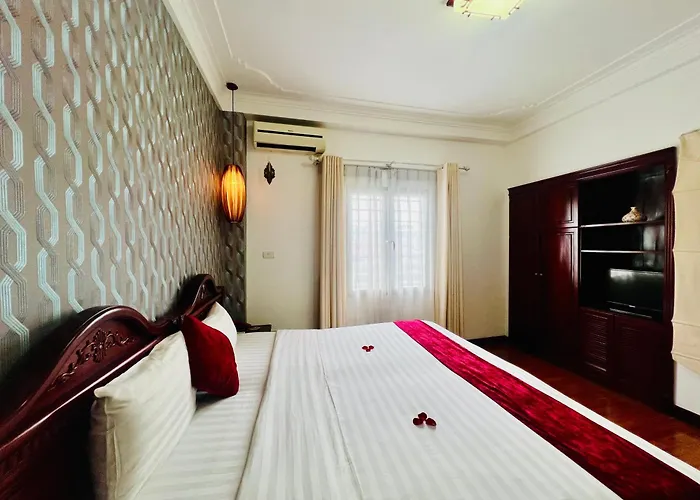 Hanoi Golden Moon & Travel